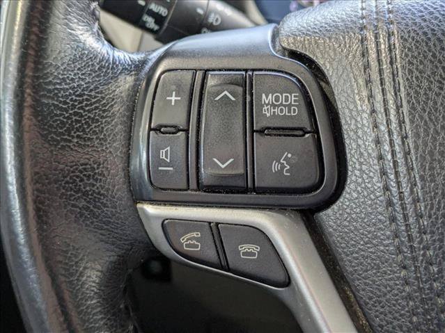 Used 2015 Toyota Sienna XLE FWD image 5