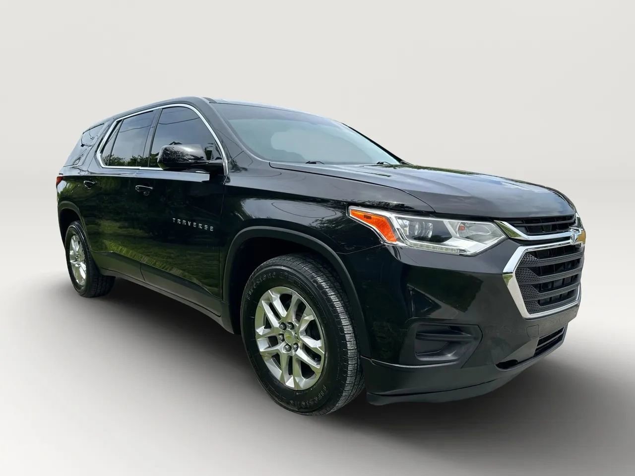 Used 2020 Chevrolet Traverse LS image 3