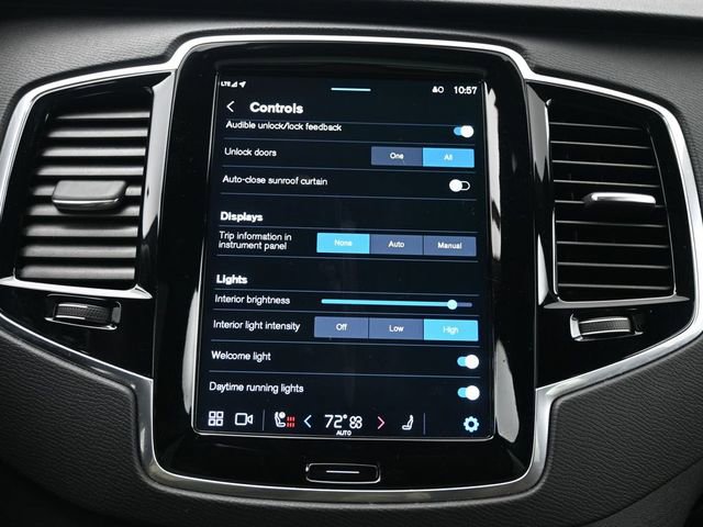 Used 2023 Volvo XC90 T8 Plus image 18