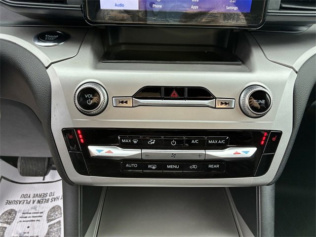 Certified 2022 Ford Explorer XLT image 30