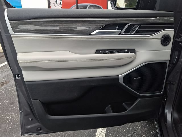 Used 2022 Jeep Wagoneer Series II AWD/4WD image 12