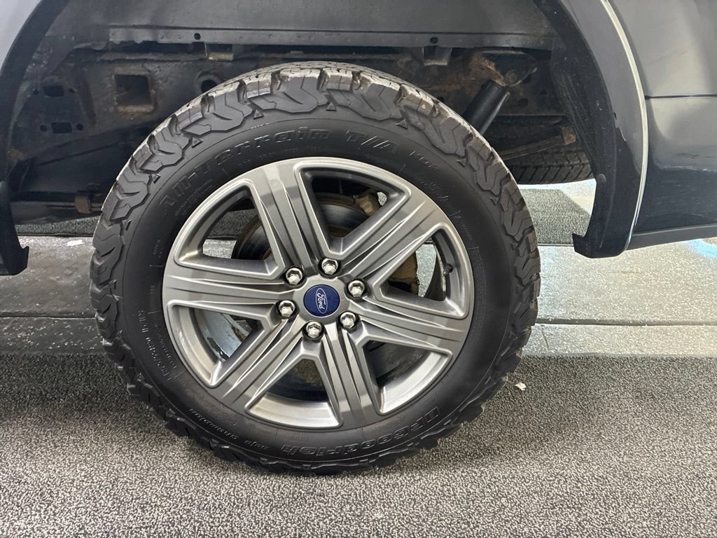 Used 2020 Ford F150 XLT w/ Equipment Group 302A Luxury AWD/4WD image 9