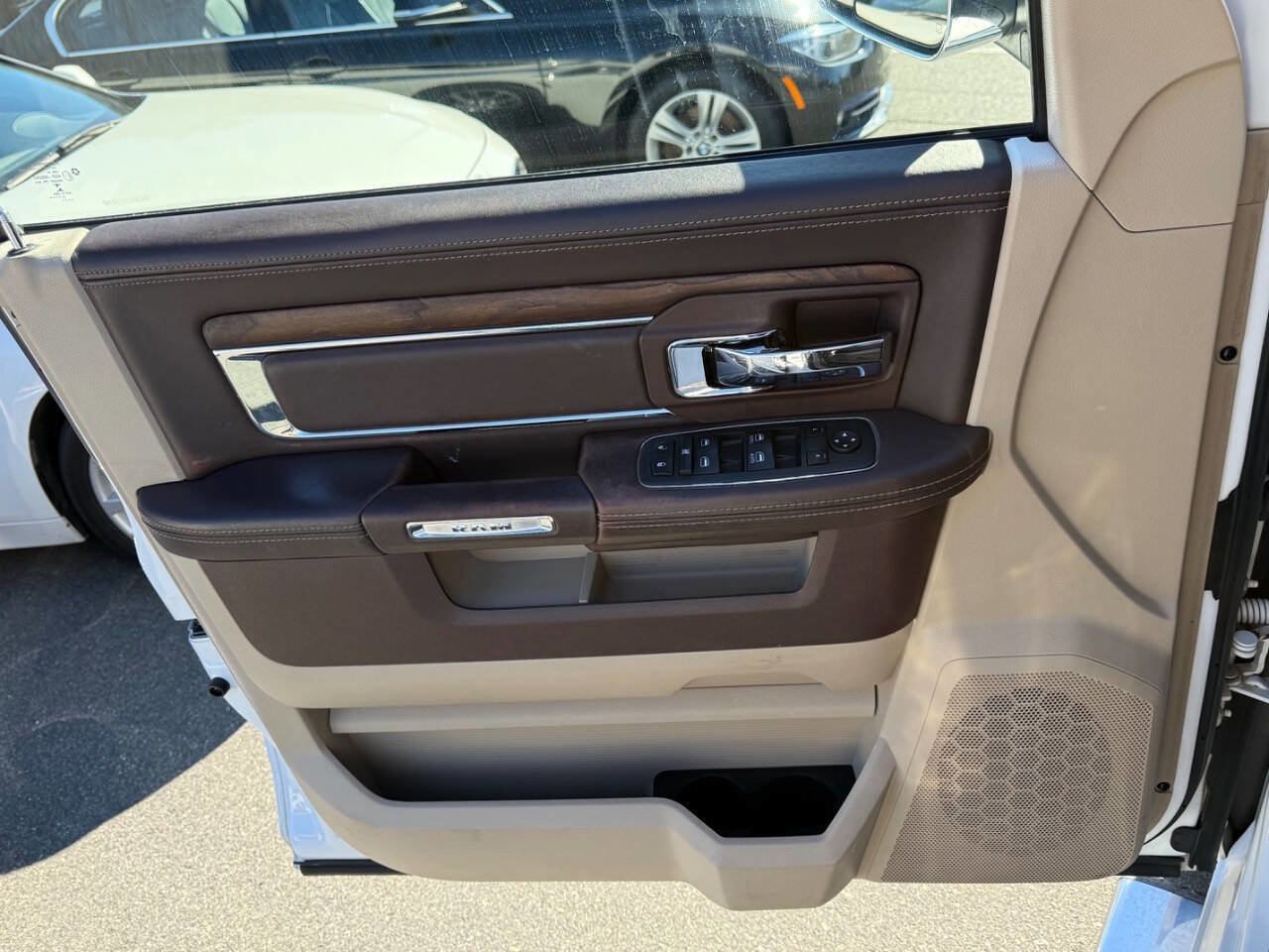 Used 2014 RAM 2500 Longhorn w/ Convenience Group image 23