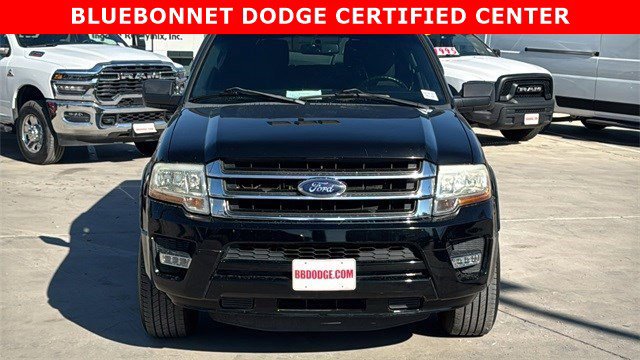 Used 2016 Ford Expedition XLT image 2
