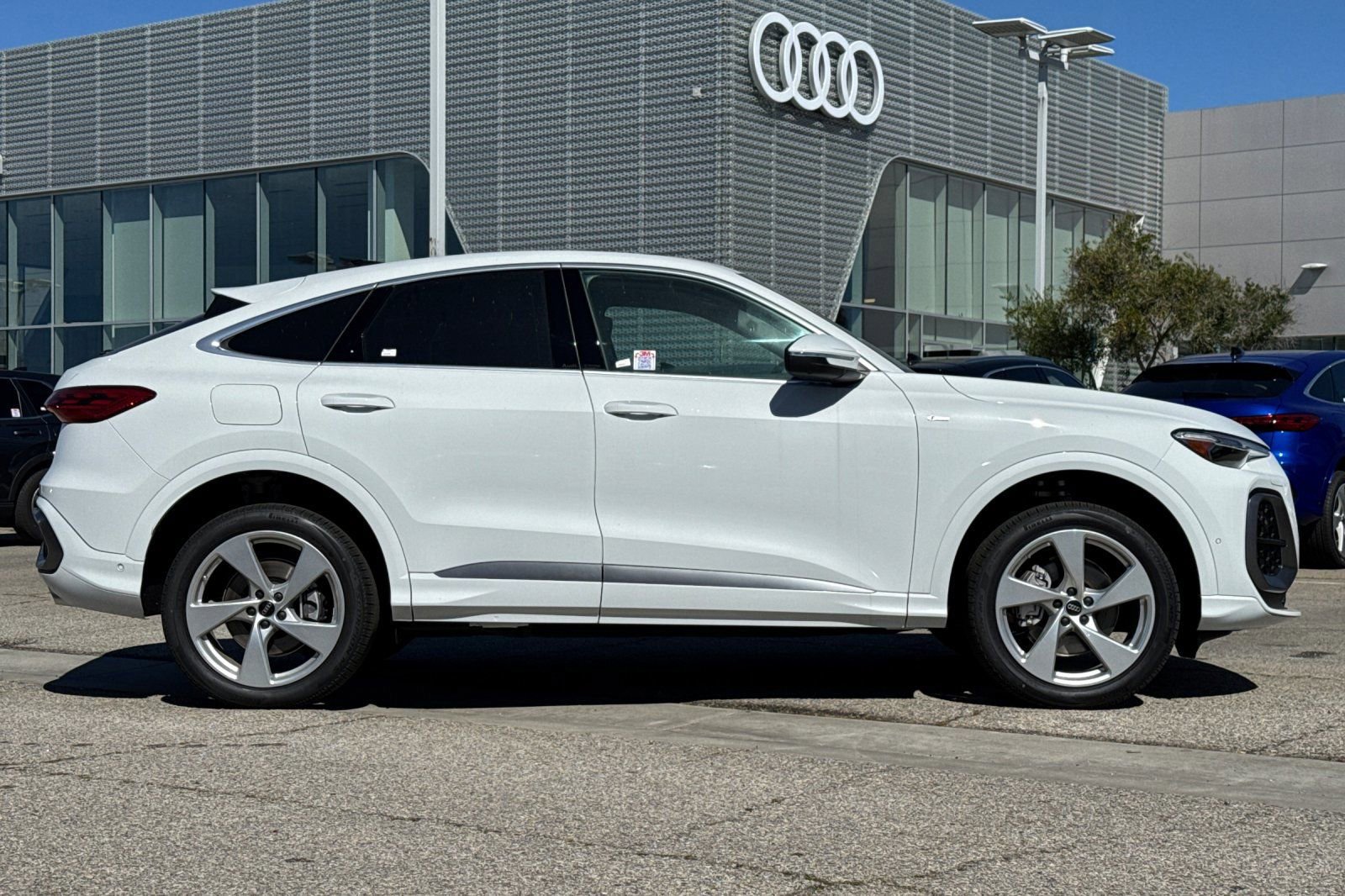 New 2025 Audi Q5 Premium Plus AWD/4WD image 3