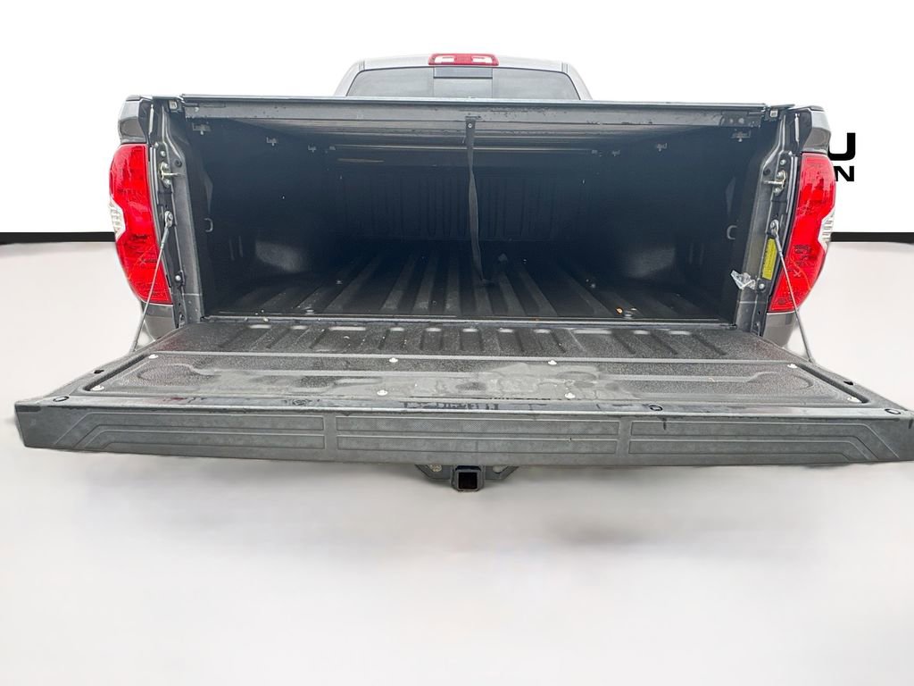Used 2018 Toyota Tundra SR5 RWD image 30