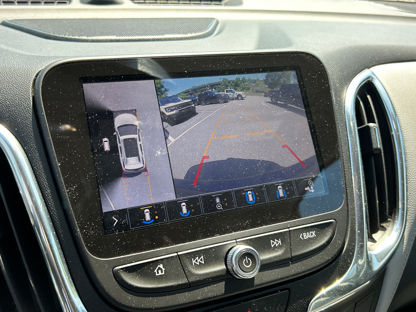 Used 2019 Chevrolet Equinox Premier AWD/4WD image 17