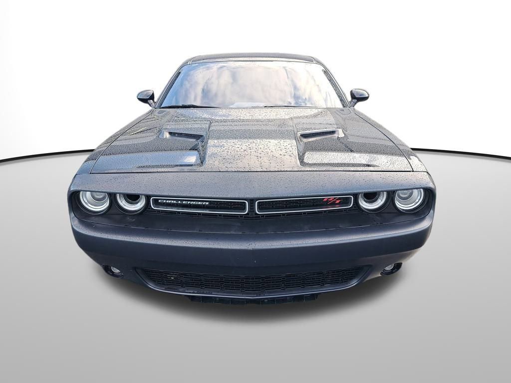 Used 2018 Dodge Challenger R/T w/ Driver Convenience Group image 8