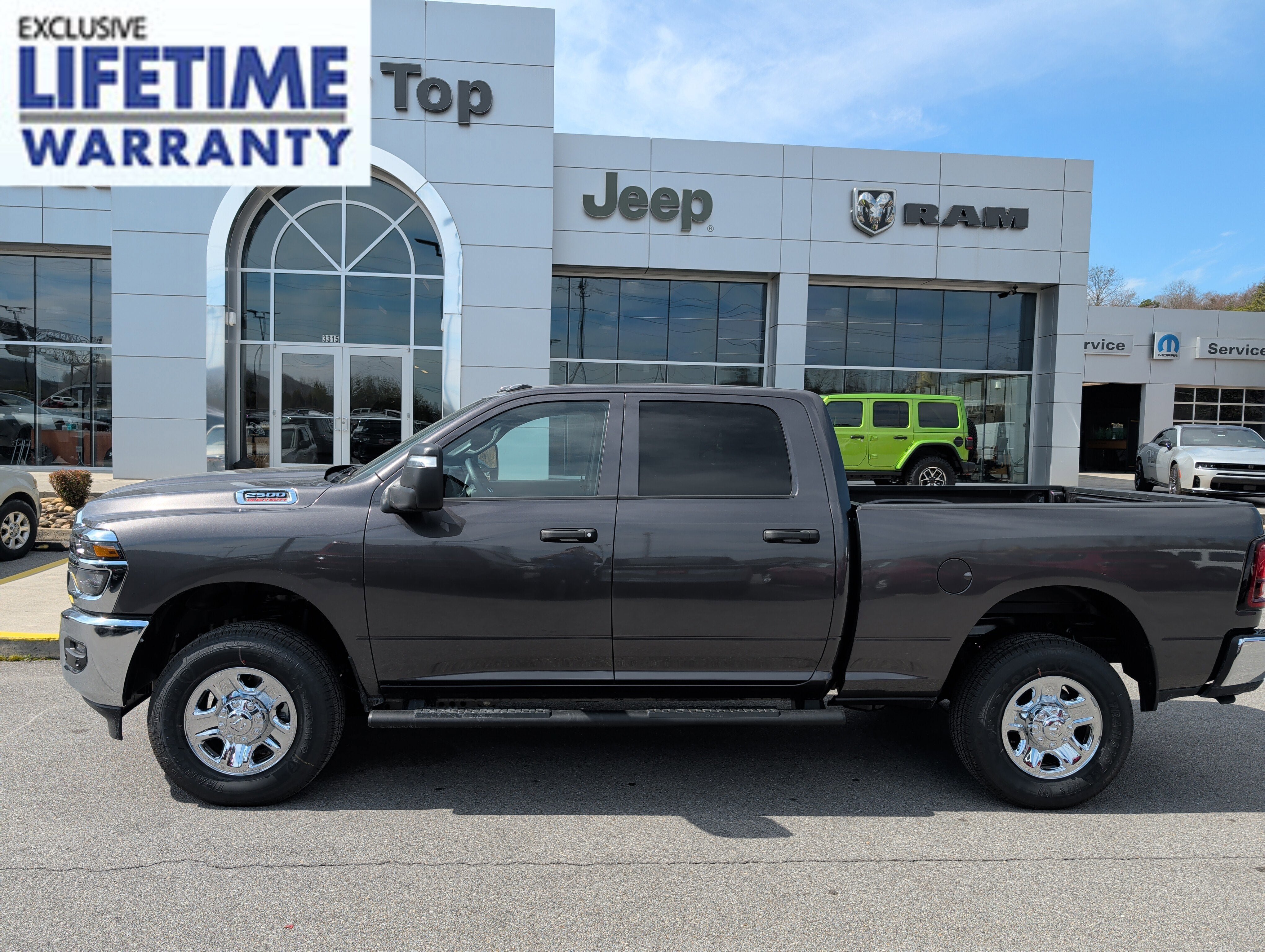 New 2026 RAM 2500 Tradesman AWD/4WD image 1