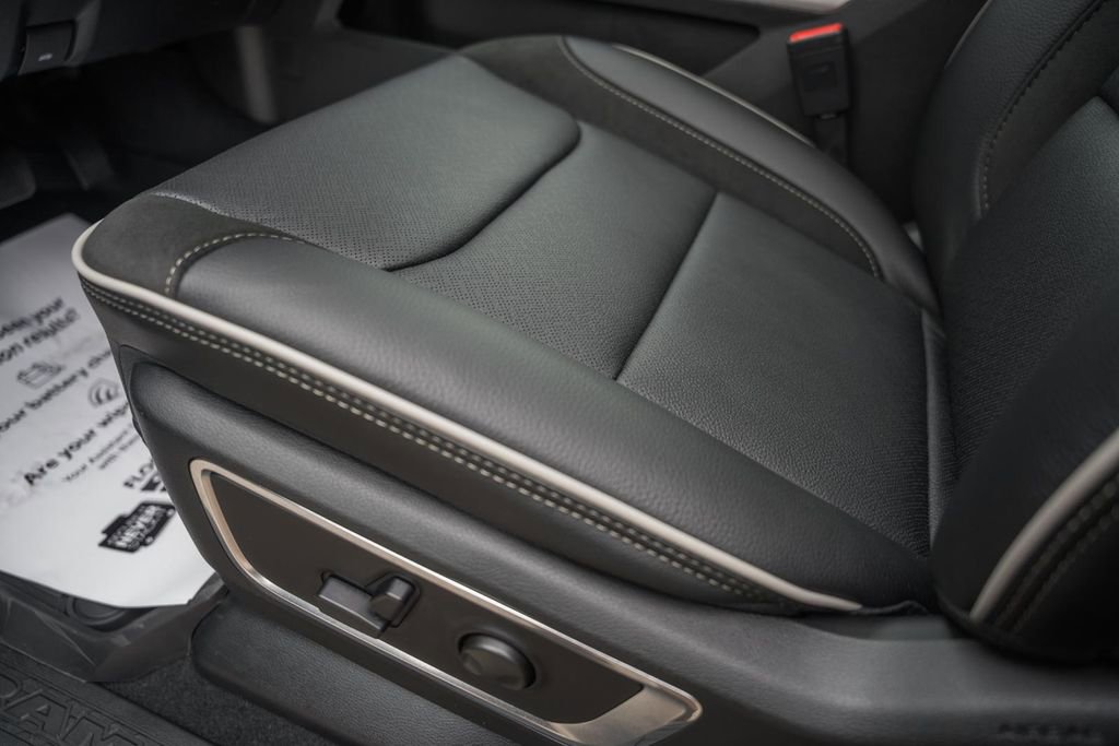 New 2026 RAM 1500 Laramie AWD/4WD image 41