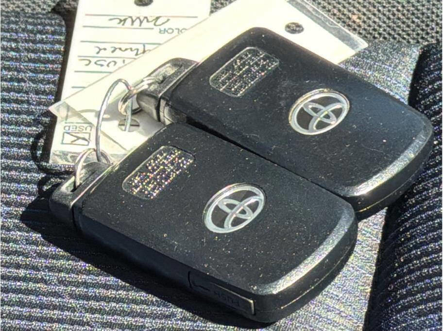 Used 2015 Toyota Prius C Three image 6