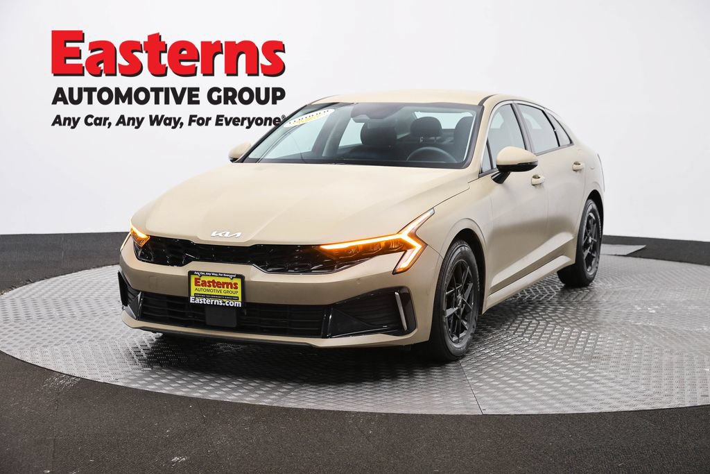 Used 2025 Kia K5 LXS FWD image 1