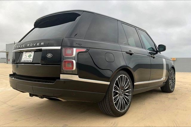 Used 2022 Land Rover Range Rover Westminster Edition image 4