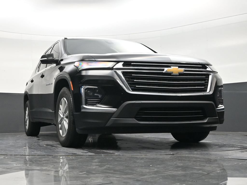 Used 2023 Chevrolet Traverse LT FWD image 23