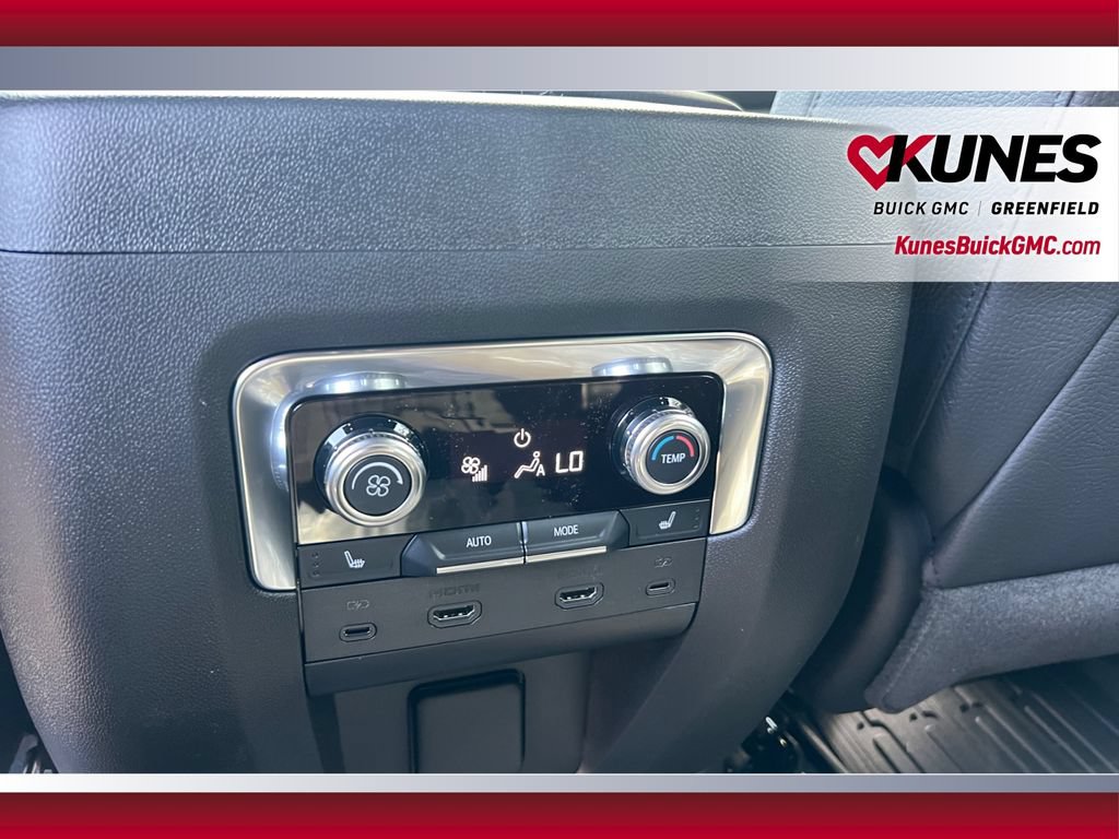 New 2026 GMC Yukon XL Denali w/ Denali Reserve Package AWD/4WD image 35