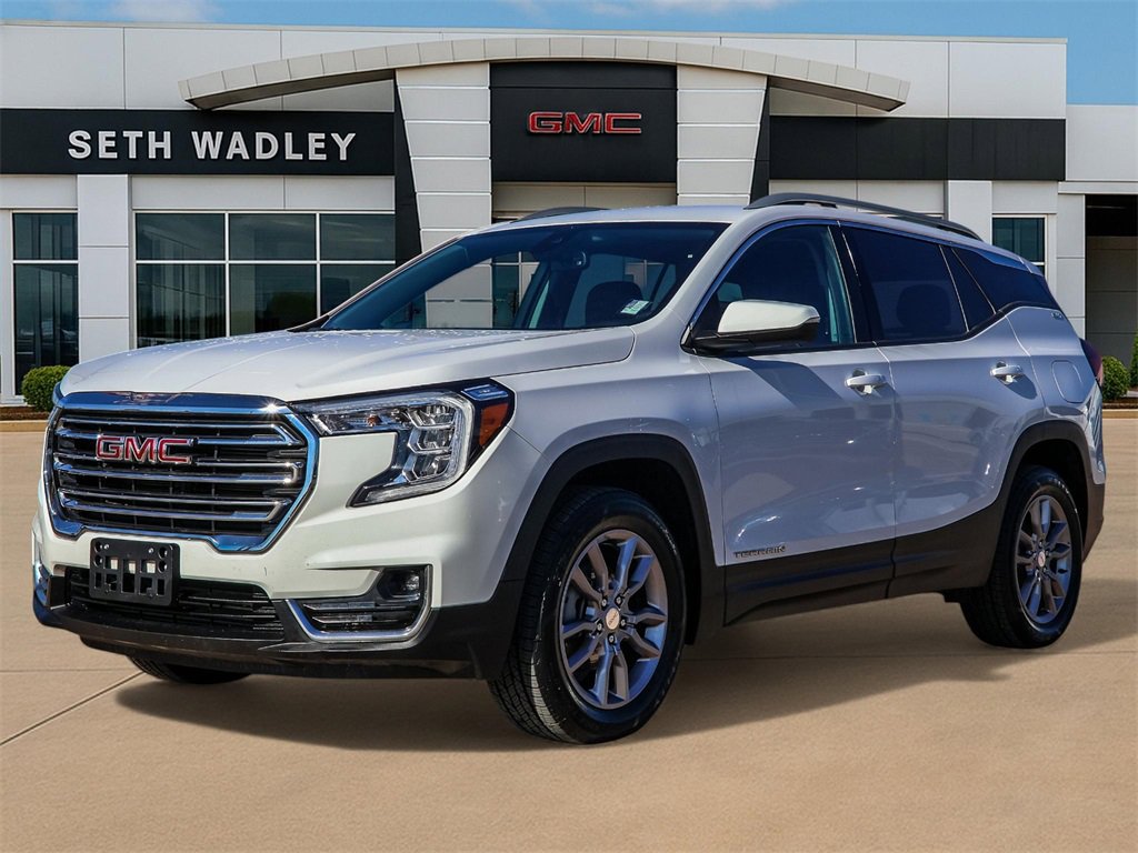 Certified 2023 GMC Terrain SLT image 3