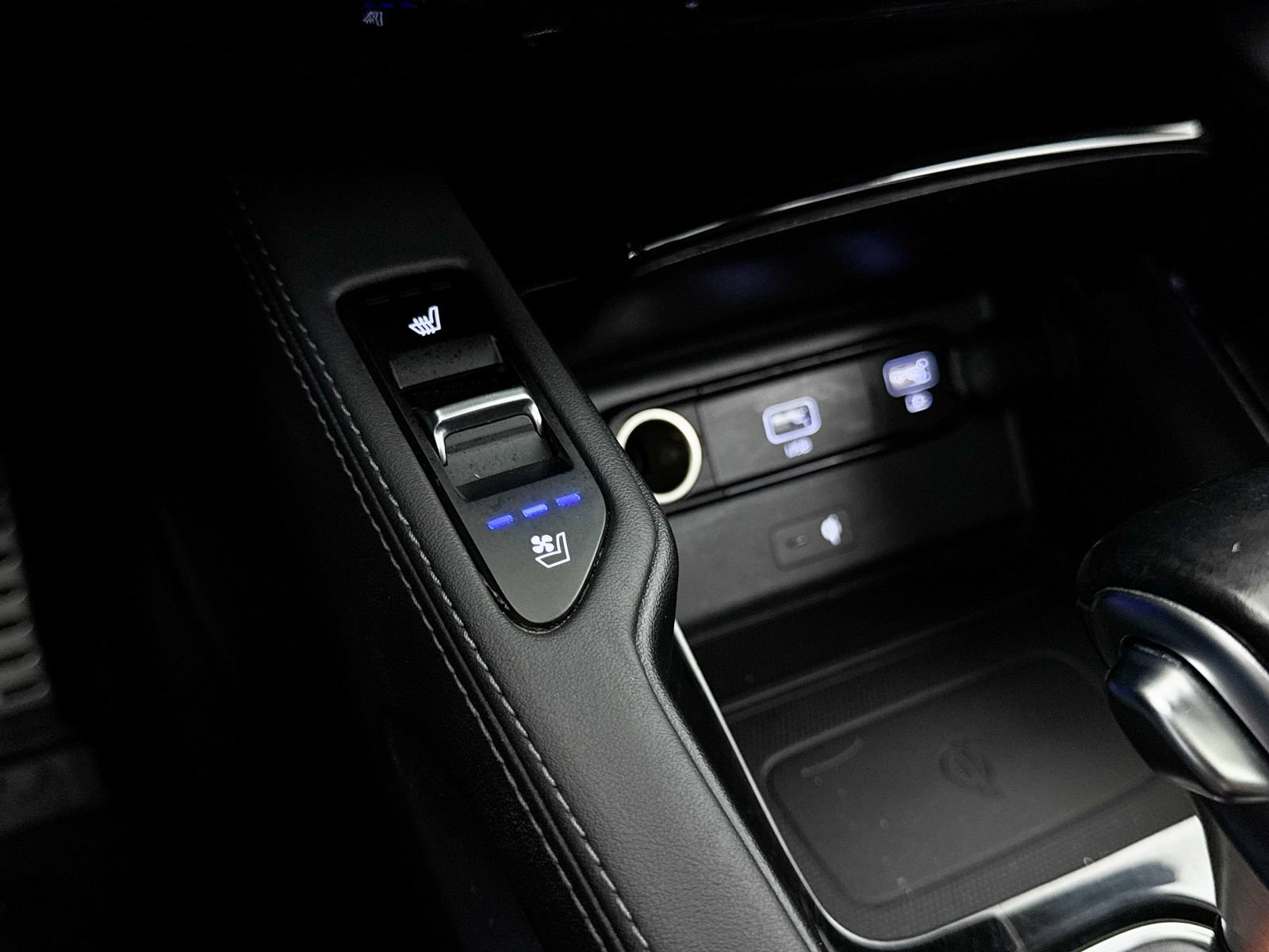 Used 2020 Kia Telluride SX w/ SX Prestige Package AWD/4WD image 29