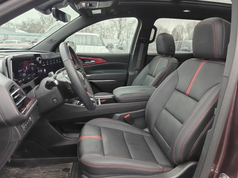 Certified 2024 Chevrolet Traverse RS w/ LPO, Floor Liner Package image 8