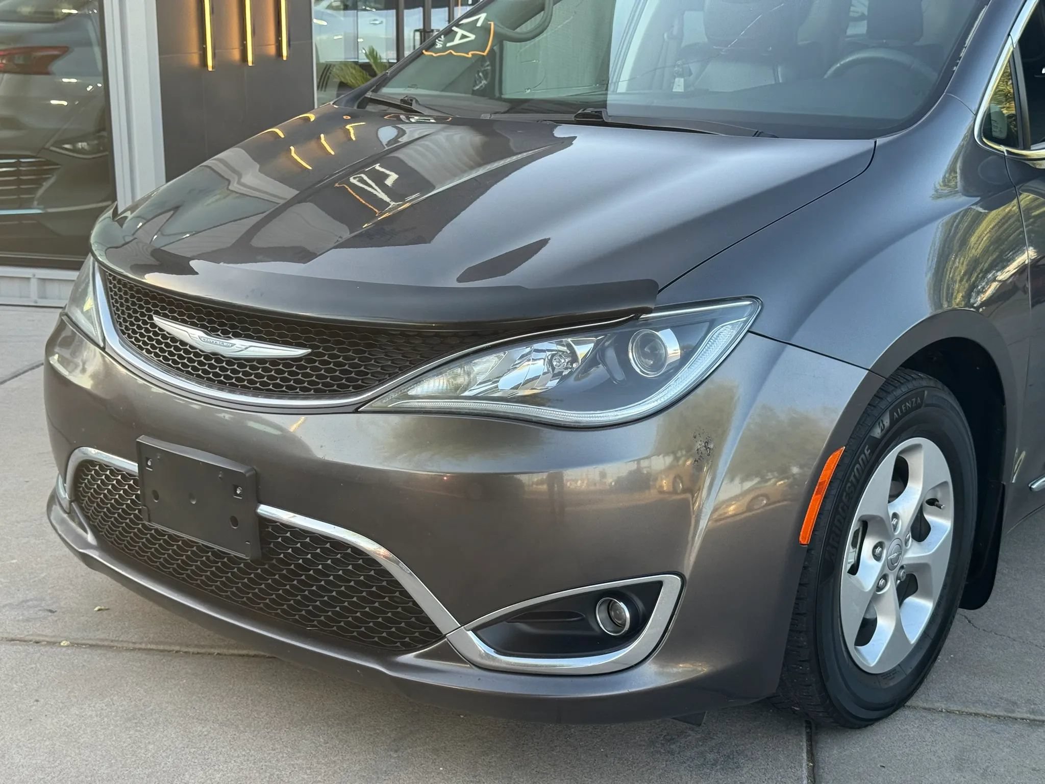 Used 2017 Chrysler Pacifica Touring-L Plus FWD image 46