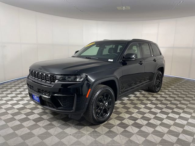 New 2026 Jeep Grand Cherokee Altitude AWD/4WD image 1