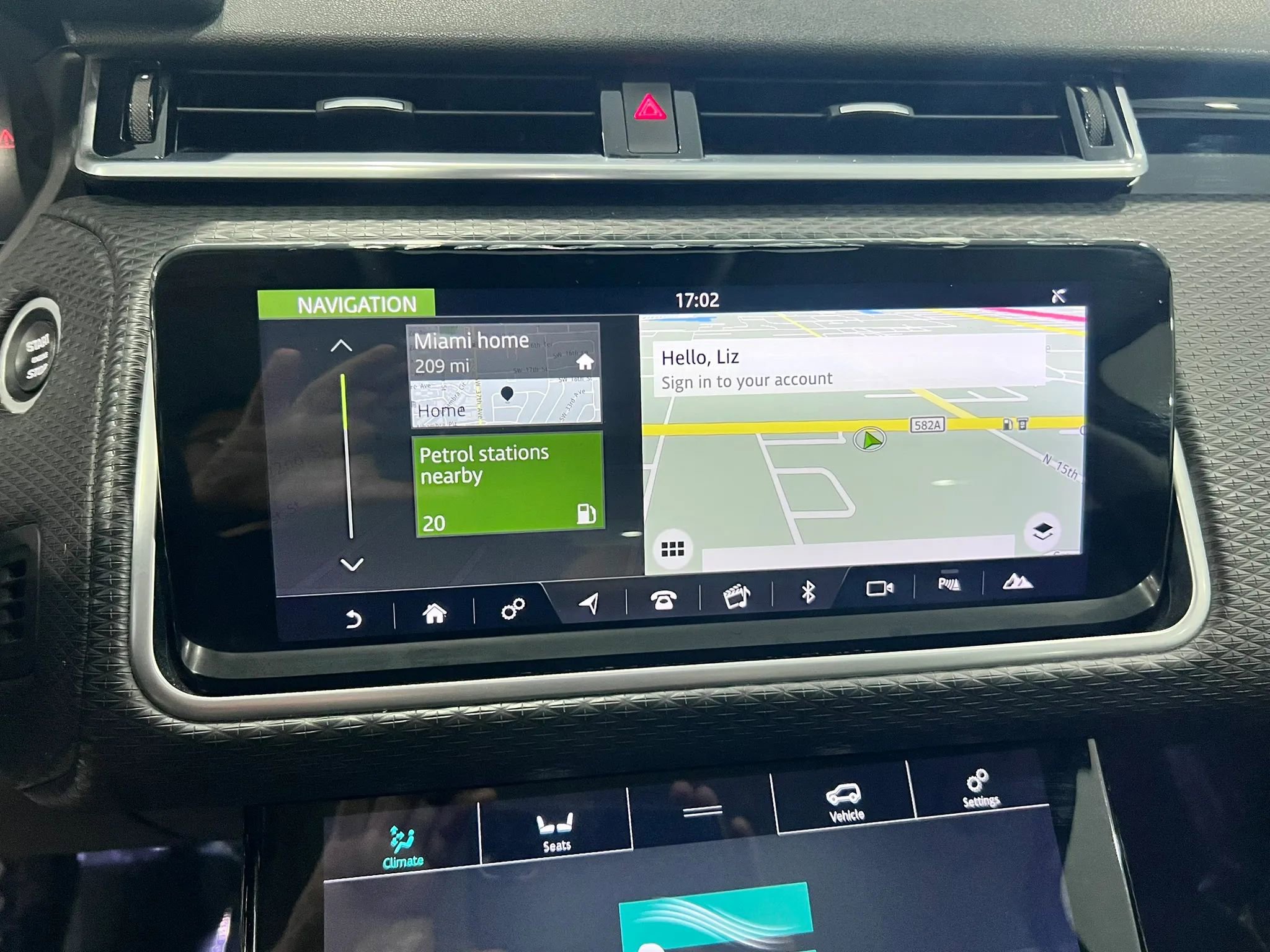 Used 2018 Land Rover Range Rover Velar S AWD/4WD image 32
