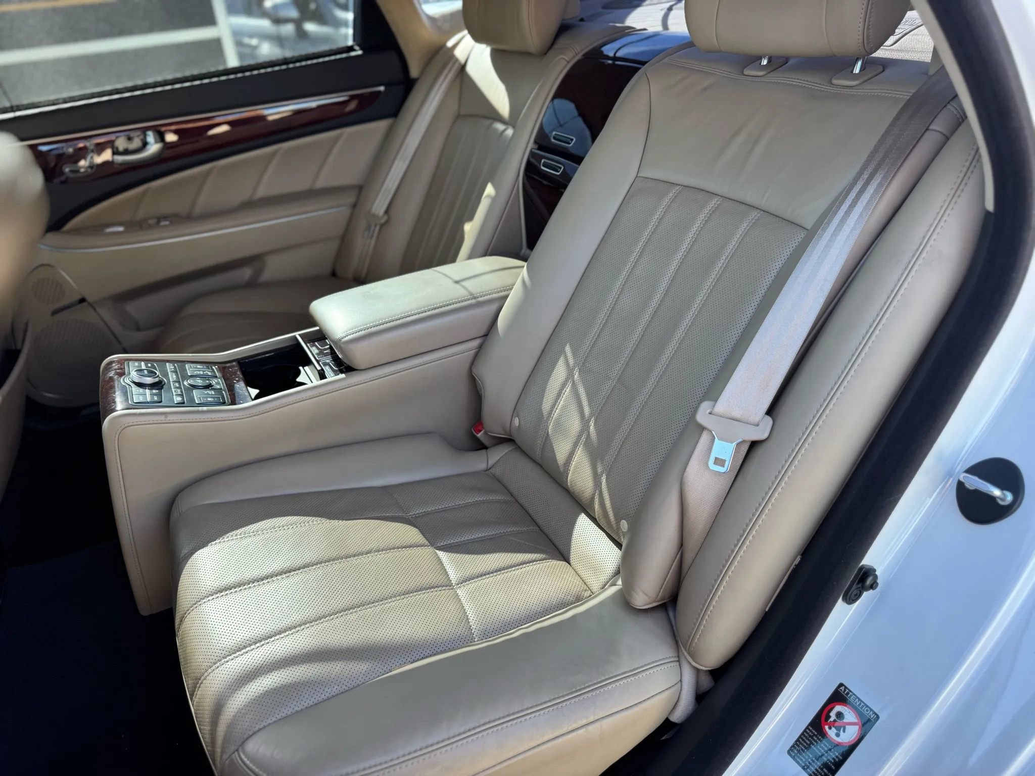 Used 2011 Hyundai Equus Ultimate image 38