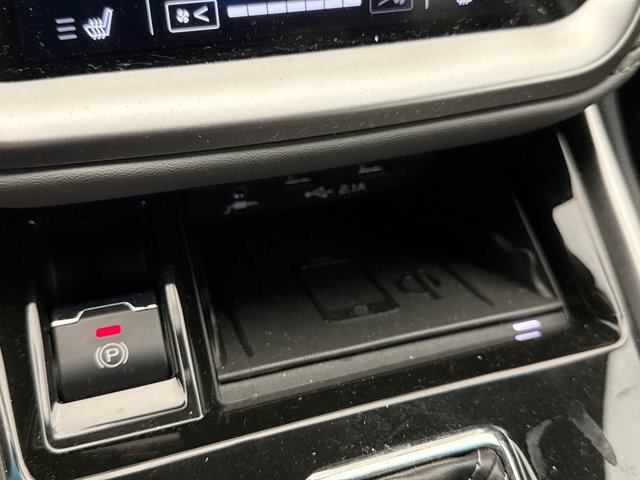 Used 2022 Subaru Outback Premium AWD/4WD image 16