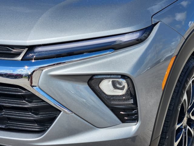 Used 2025 Chevrolet TrailBlazer LT AWD/4WD image 9