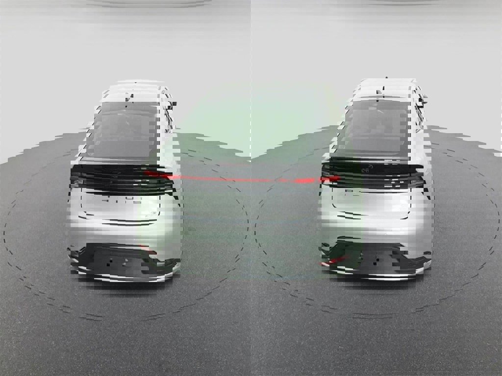 New 2026 Toyota Prius LE image 7