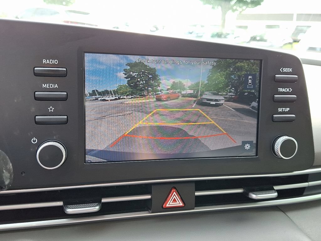 Used 2023 Hyundai Elantra SEL FWD image 17