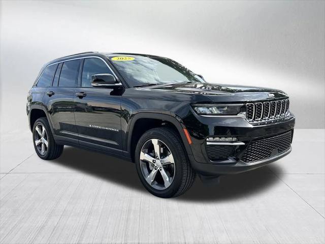 Certified 2025 Jeep Grand Cherokee Limited w/ Trailer Tow Package AWD/4WD image 3