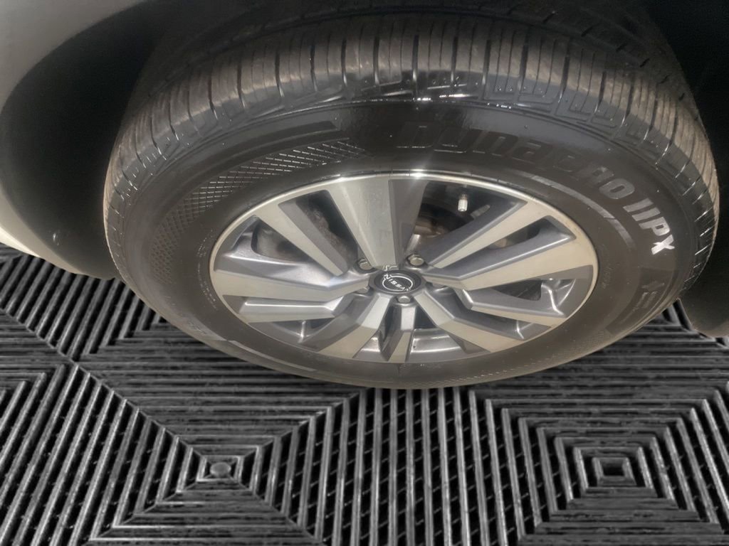 Used 2023 Nissan Pathfinder SL w/ Lighting Package (N92) image 30