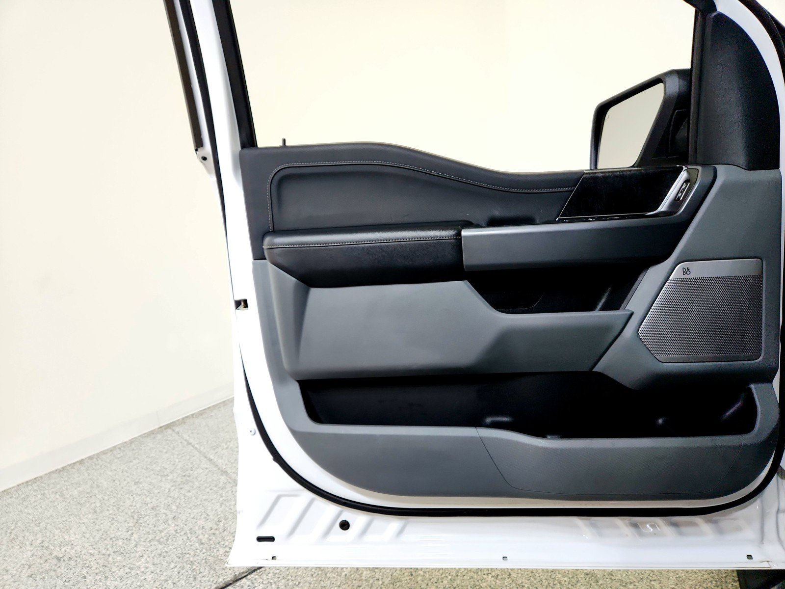 Used 2021 Ford F150 Lariat image 13