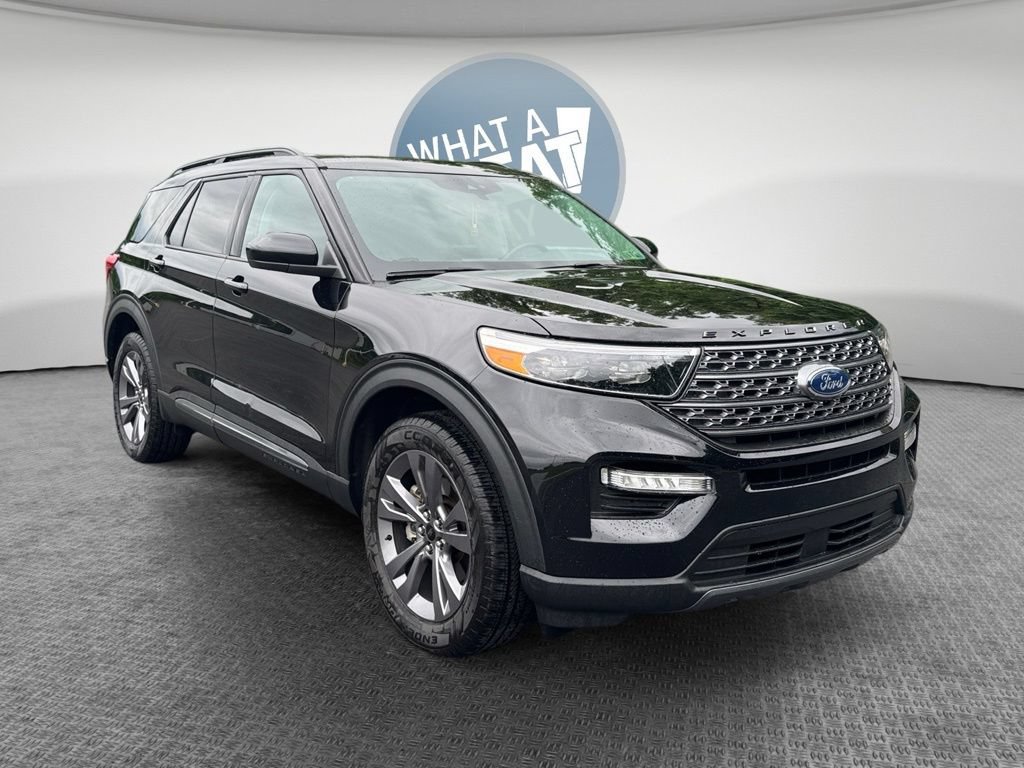 Used 2023 Ford Explorer XLT w/ Equipment Group 202A AWD/4WD image 1