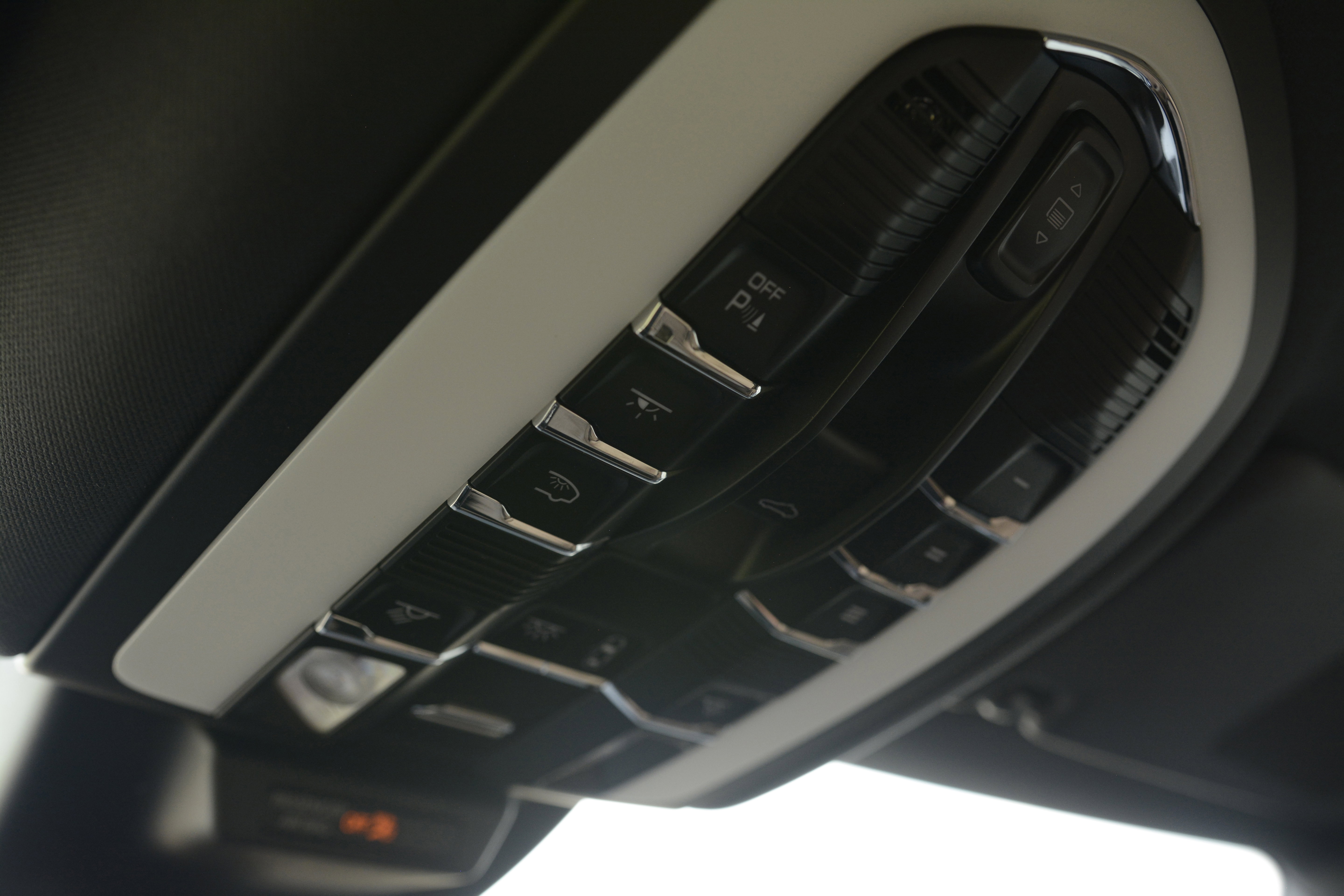 Certified 2022 Porsche Macan GTS AWD/4WD image 26