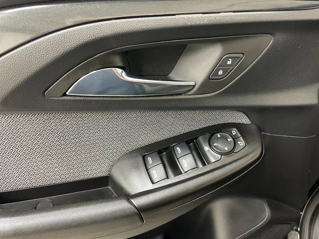 Used 2023 Chevrolet TrailBlazer LT w/ Convenience Package image 24