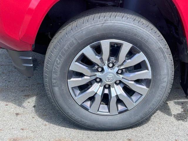 Used 2023 Toyota Tacoma Limited AWD/4WD image 11