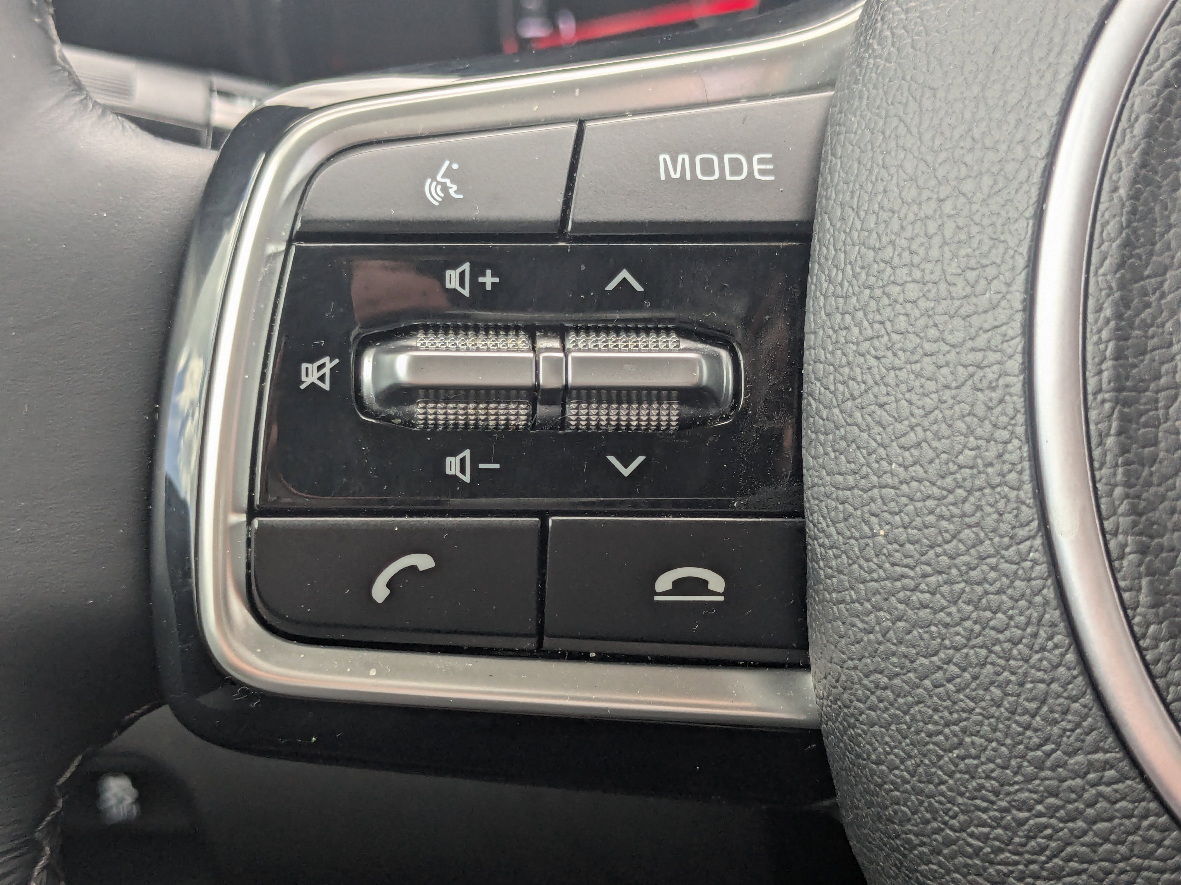 Certified 2023 Kia Sorento S image 33