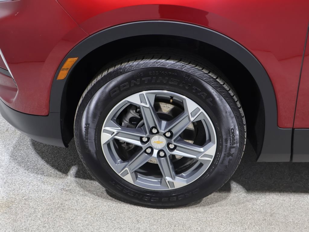 Used 2025 Chevrolet Blazer LT AWD/4WD image 9