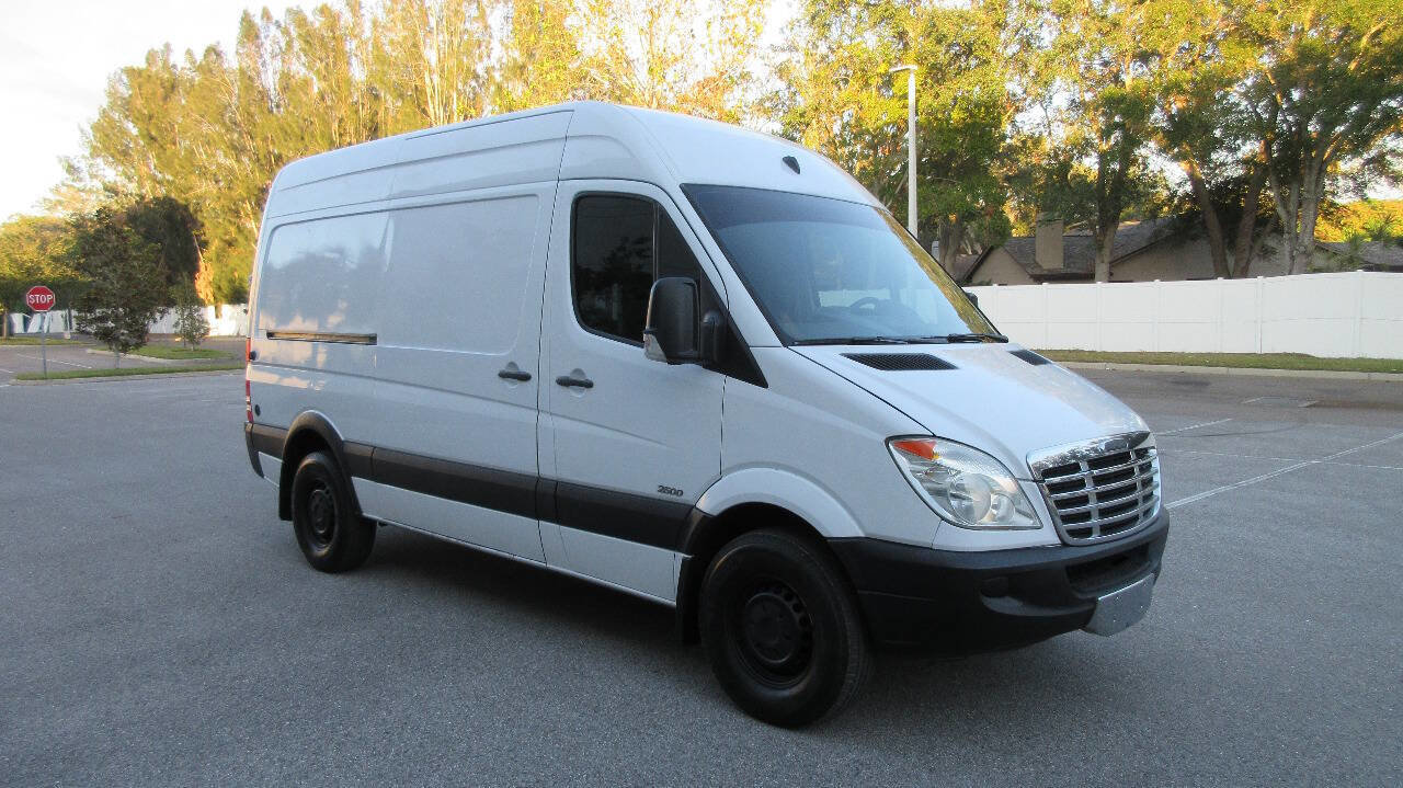 Used 2011 Freightliner Sprinter 2500 image 7