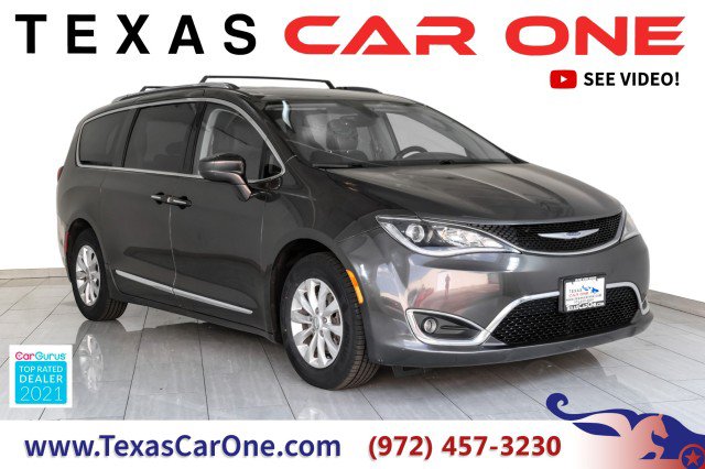 Used 2019 Chrysler Pacifica Touring-L FWD image 1