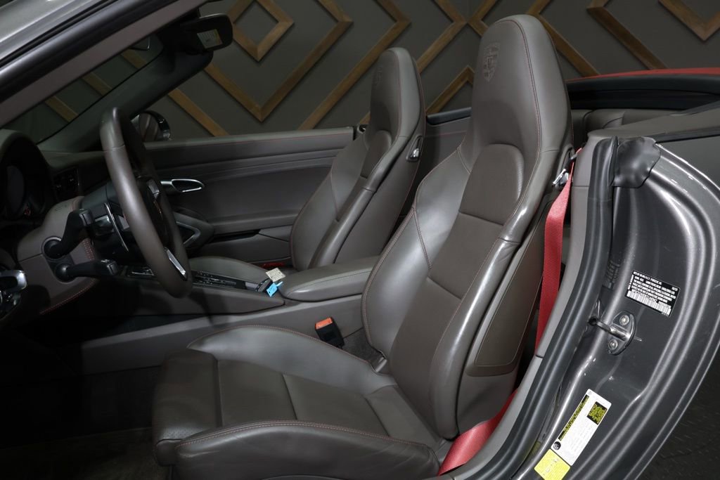 Used 2019 Porsche 911 Turbo image 35