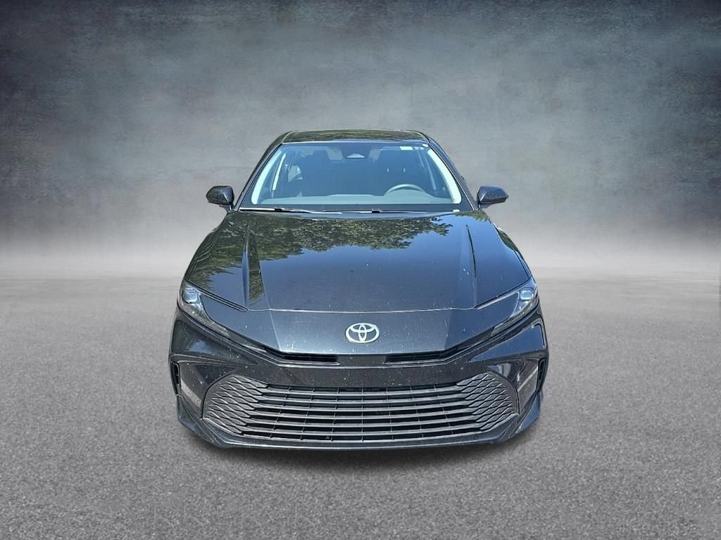Used 2025 Toyota Camry LE FWD image 3