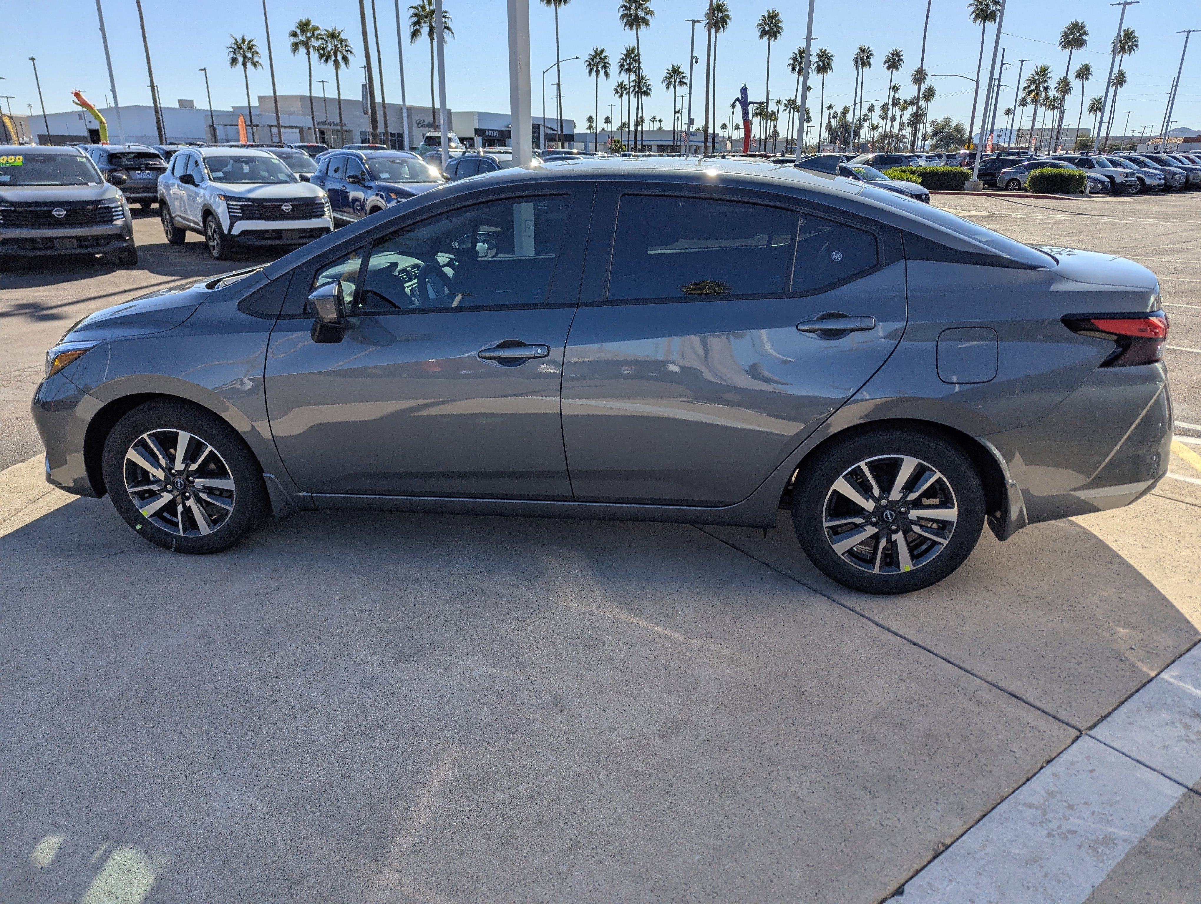 New 2025 Nissan Versa SV image 4