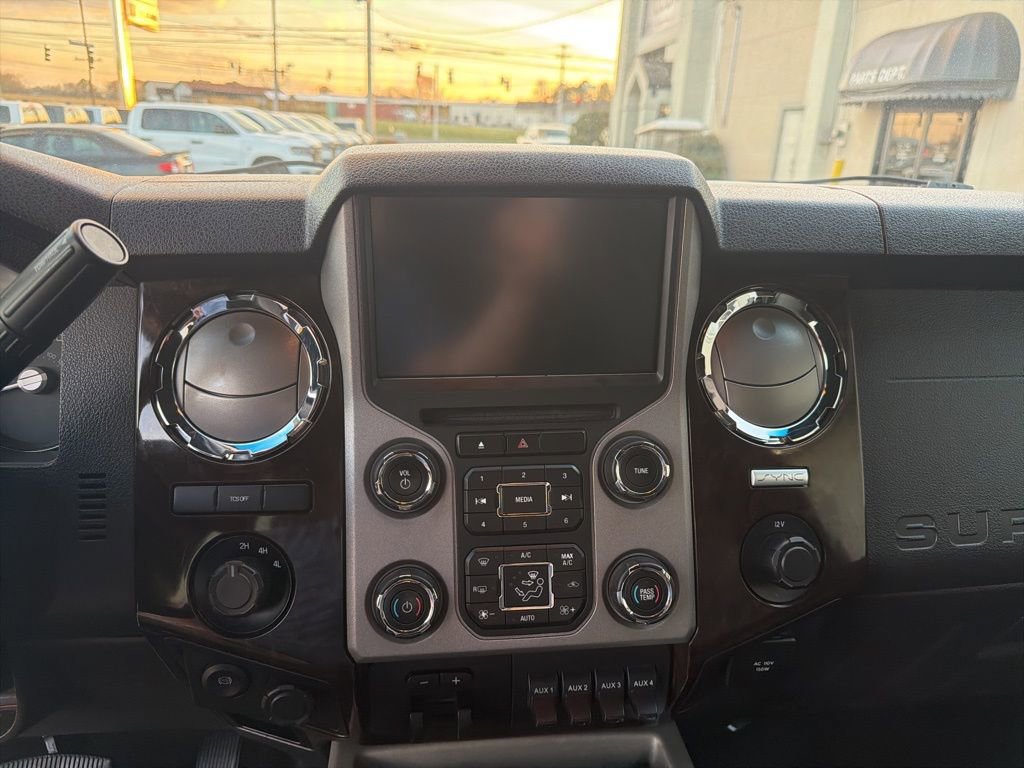 Used 2016 Ford F450 Platinum w/ FX4 Off Road Package AWD/4WD image 33