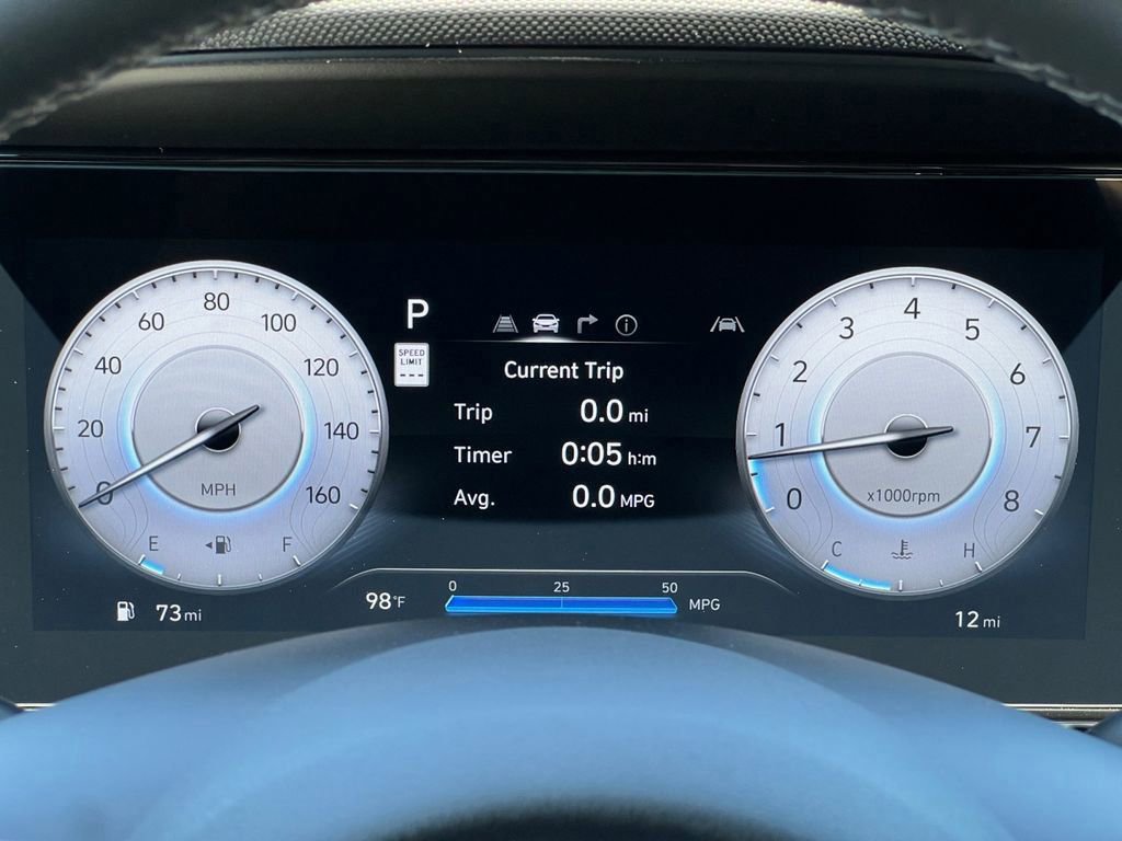 New 2025 Hyundai Elantra Limited image 25