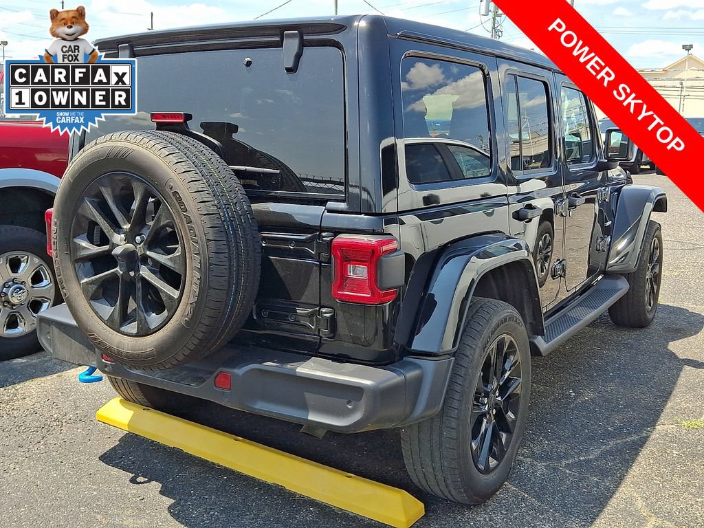 Used 2024 Jeep Wrangler Unlimited Sahara w/ Technology Group AWD/4WD image 4