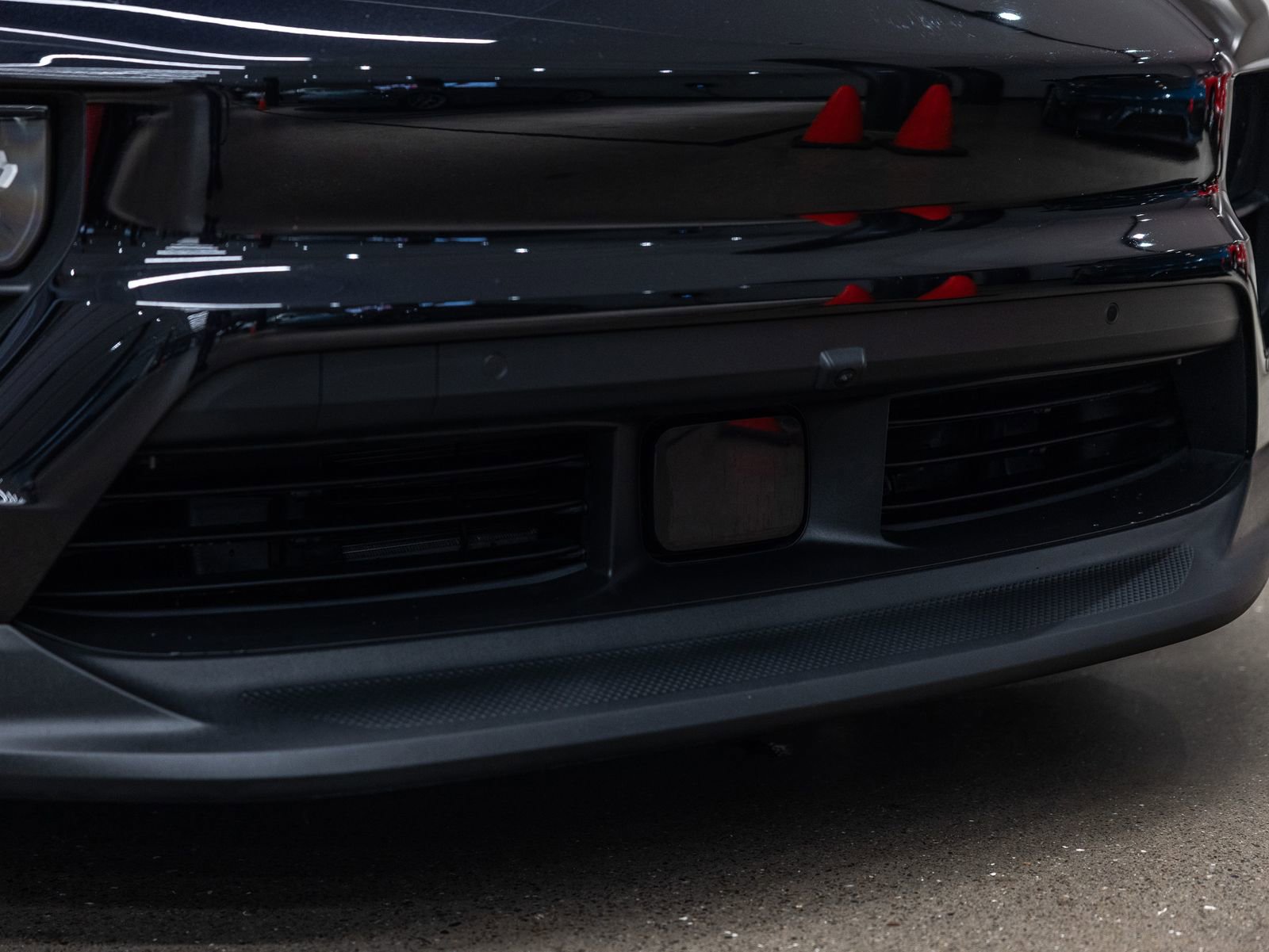 Certified 2025 Porsche Macan Electric image 14