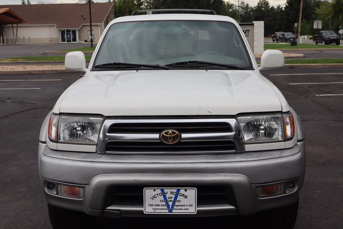Used 2000 Toyota 4Runner Limited AWD/4WD image 12