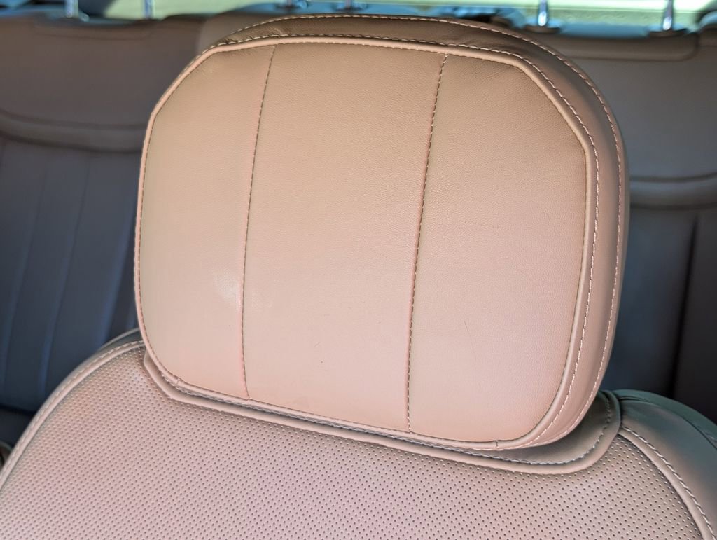 Used 2023 Land Rover Range Rover SE image 18